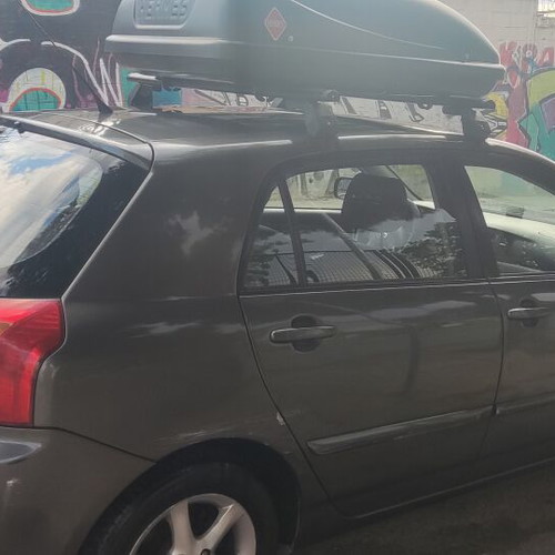 Toyota Corolla 1.6 VVTI 2003 like new, manual, 115hp, roof box