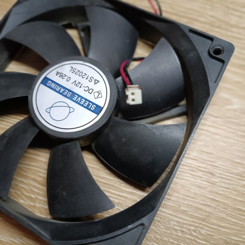 Computer fan 12V 0.26A used, 12x12 cm
