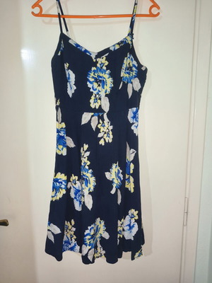 Old Navy Blue Floral Summer Dress like new, medium size