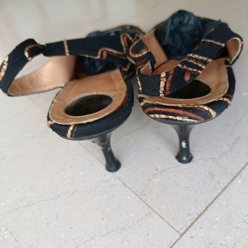Vavoulas pumps like new, size 41, fabric with leather interior
