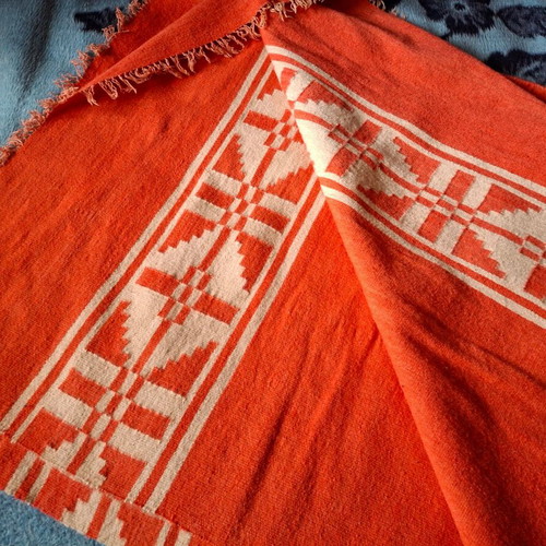 Handwoven coverlet or throw new, dimensions 1.60 × 2.20 m