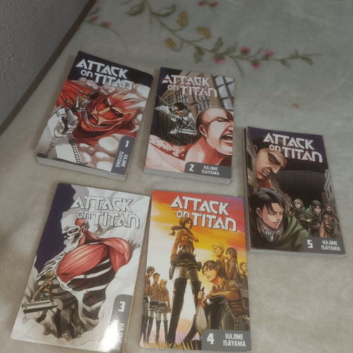 Attack On Titan manga volumes 1-5 like new bundle