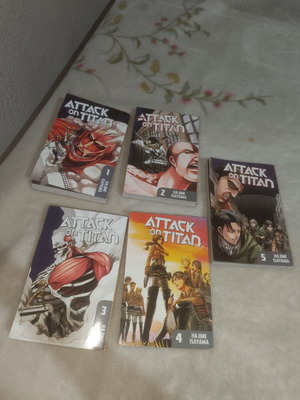 Attack On Titan manga volumes 1-5 like new bundle