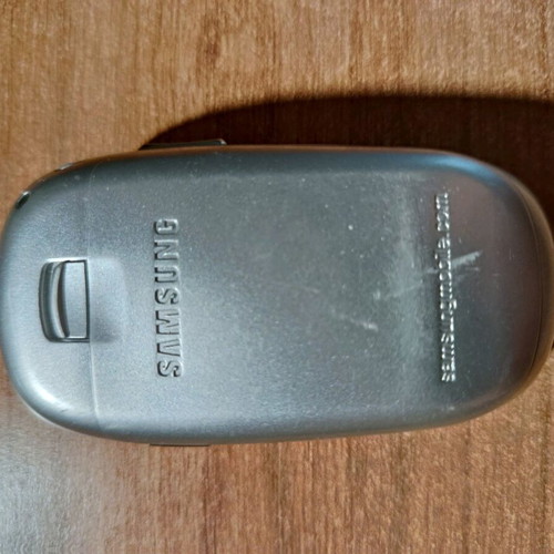 Samsung and Motorola used old mobile phones