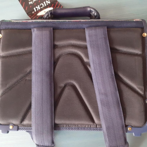 Nicki School Bag square new for elementary