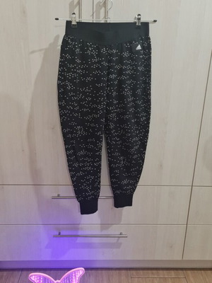 Adidas women's 3/4 pants with elastic waist, like new, size XS