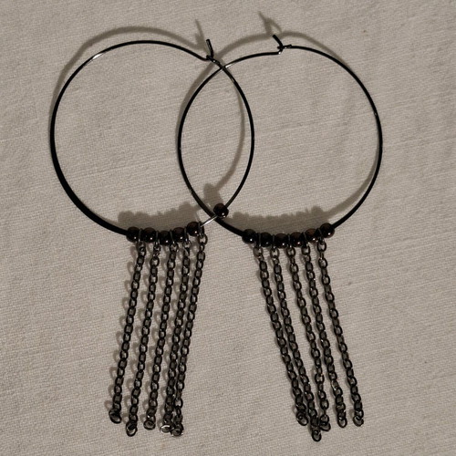 Metal hoop earrings with chain like new, black and brown