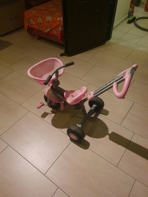 Tricycle used with foldable handle