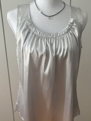 Chico’s satin silver top size M like new