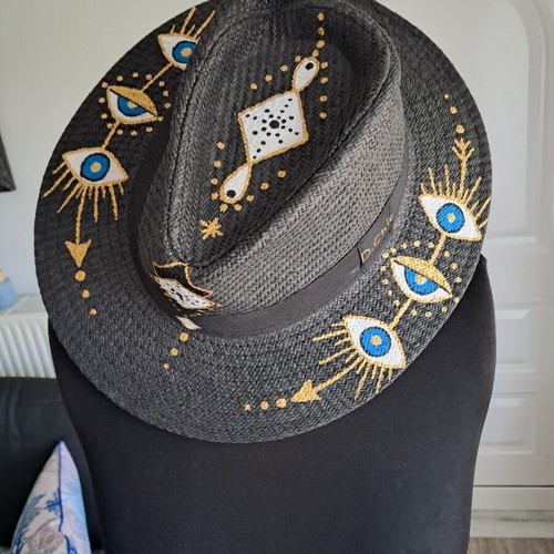 Handmade hat with painted design, new, adjustable size, black and blue