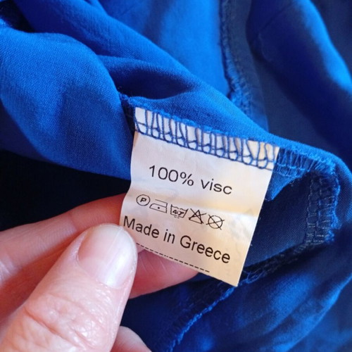Blouse in wide fit like new, blue rouille with wooden buttons