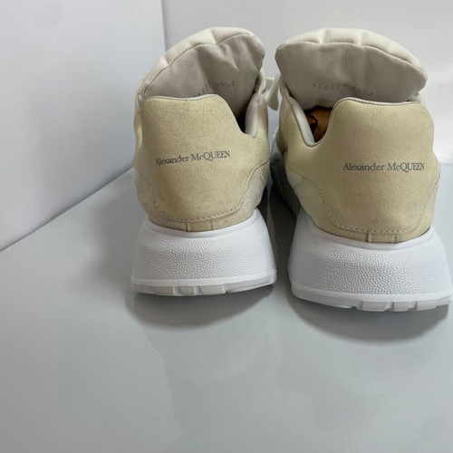 Alexander McQueen suede-trimmed sneakers like new, size 39.5