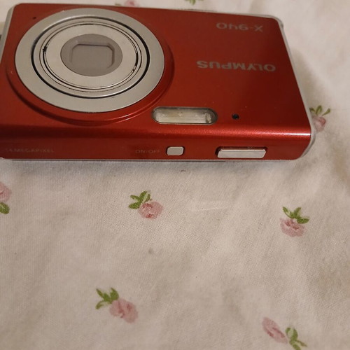 Olympus X940 digital camera used, for parts or collection