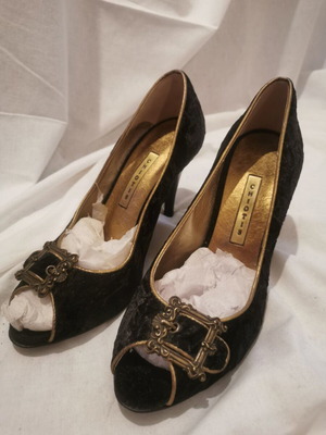 Black women's pumps used, size 36