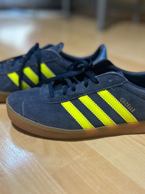 adidas gazelle"