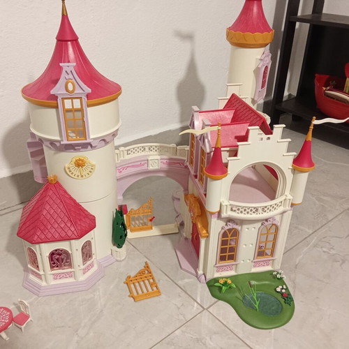 Playmobil Princess 5142 Dreamy Royal Castle used, missing parts