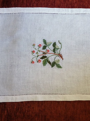 Handmade white table runner 33x91 cm