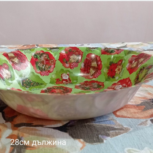 Set of assorted trays and bowls