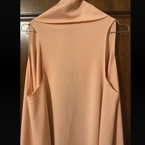 Sleeveless salmon pink long vest like new