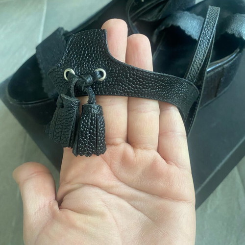 Pargiana black leather platforms like new