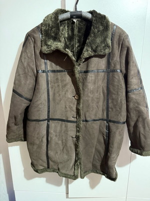 Women's brown jacket like new, barely worn