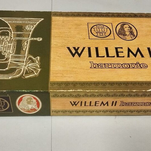 Vintage Willem II harmonie paper cigar box used