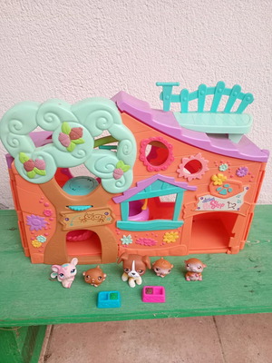 Littlest Pet Shop игрален комплект употребяван с оригинални фигурки и аксесоари