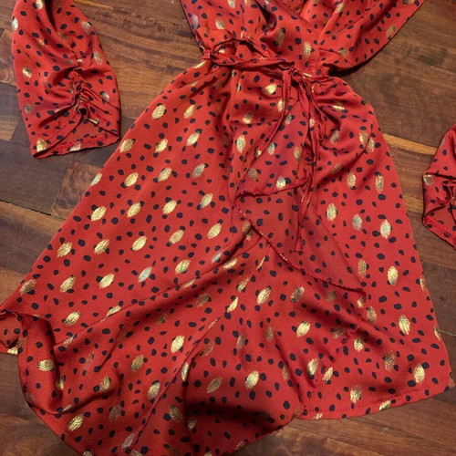 Women's impressive dress like new, red with gold accents
