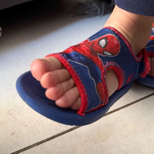 Marvel Spider-Man kids sandals size 25-26 like new