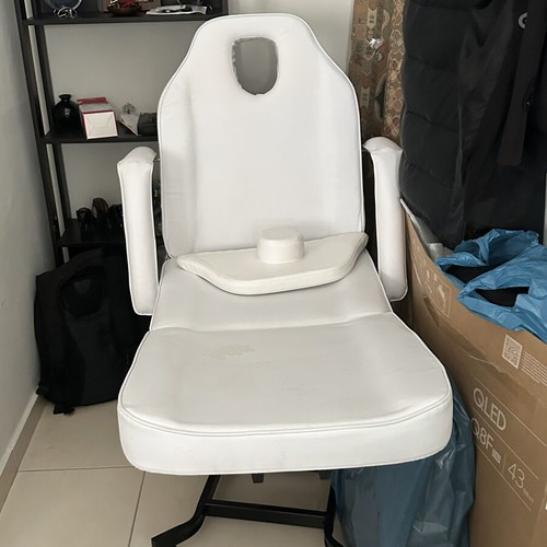 Aesthetic chairs used, set of 2, hydraulic and manual