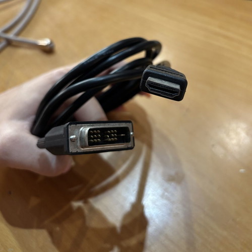 DVI-D to HDMI adapter cable like new