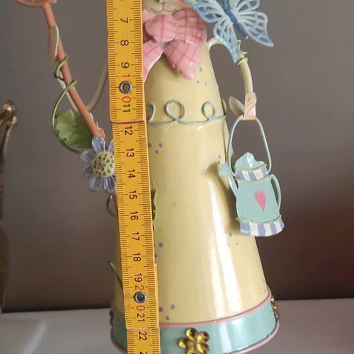 Easter metal bunny like new
