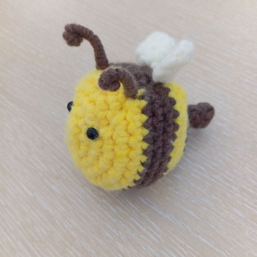 Handmade bee new, accessory for bag or keychain