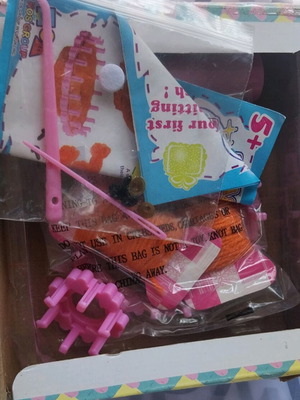 Children's knitting set used with damaged packaging