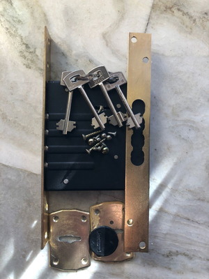 Securemme security lock made in Italy like new with four keys