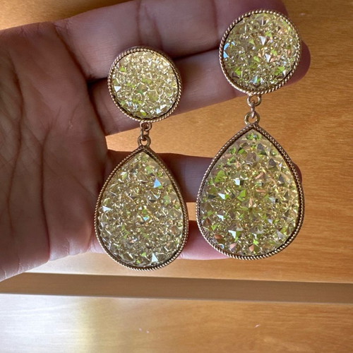 Abiye earrings in gold color