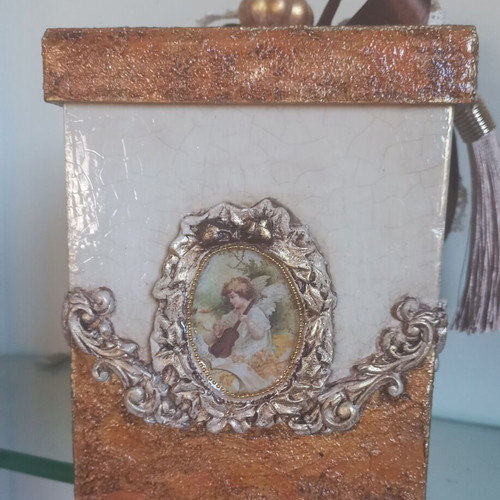 Decorative box new, handmade, wooden 17.5×13 cm