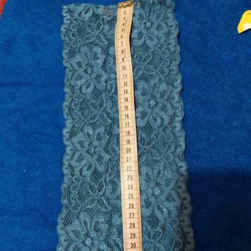 Artistic lace belt like new, blue