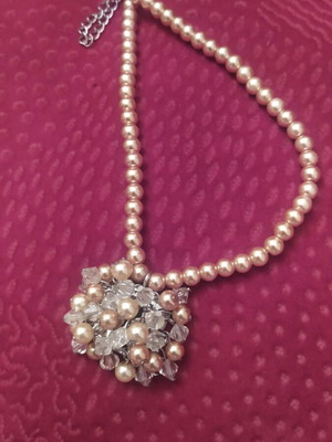 Necklace with gold details like new