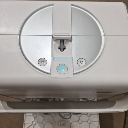 Ecovacs Winbot W2 Omni window cleaning robot like new with docking station