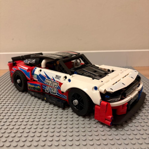 Lego Technic set NASCAR Next Gen Chevrolet Camaro 42153 used