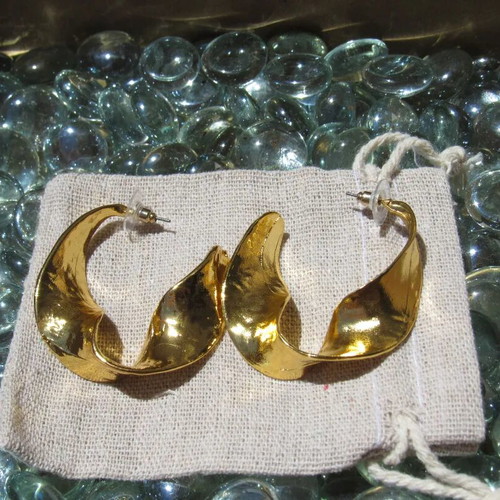 Chrysa earrings new from brass with pouch