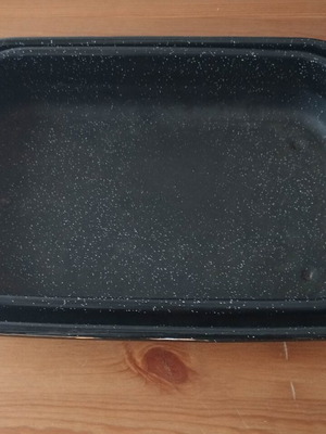 Enamel baking trays set used, 36×24 & 32×20 cm