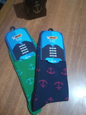 Bic men's socks new, size 43-46, blue and green with nautical pattern