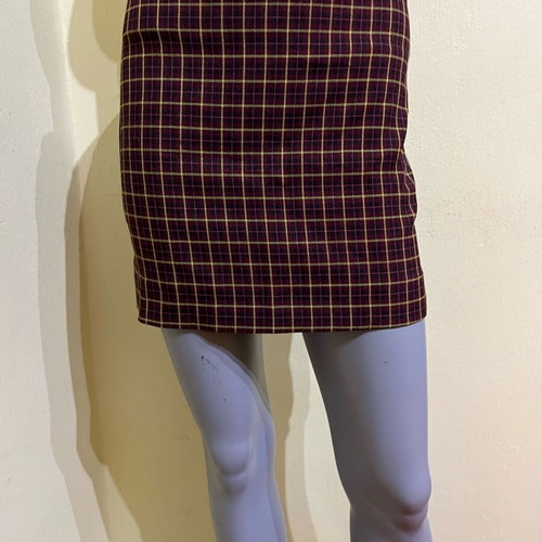 On off mini skirt like new, size M, multicolor