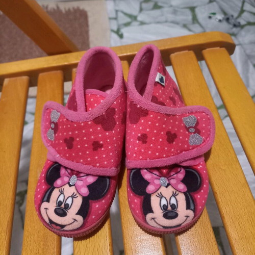 Minnie slippers used, size 26, winter indoor for girls