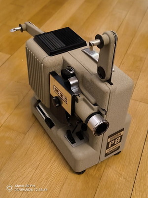 Eumig P8 automatic novo projector used, vintage 8mm film
