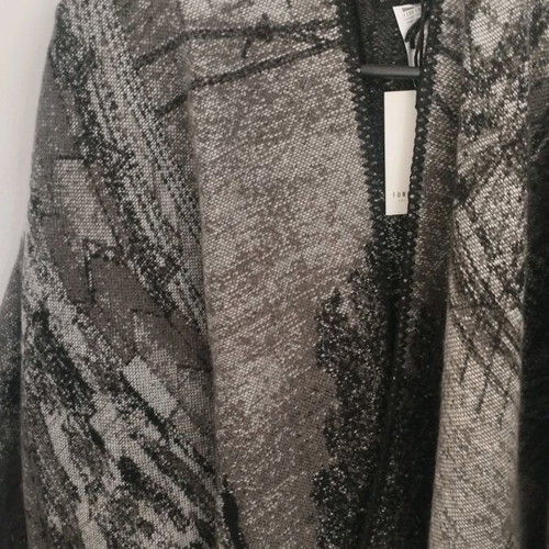 Funky Buddha women's cape new, one size, black and gray