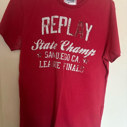 Replay short-sleeve shirt used, size M, red with stain and stitch