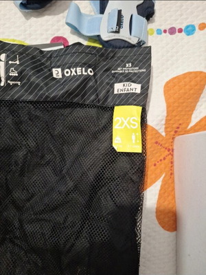 Oxelo Kids' Protective Gear for Scooter and Skateboard like new, blue